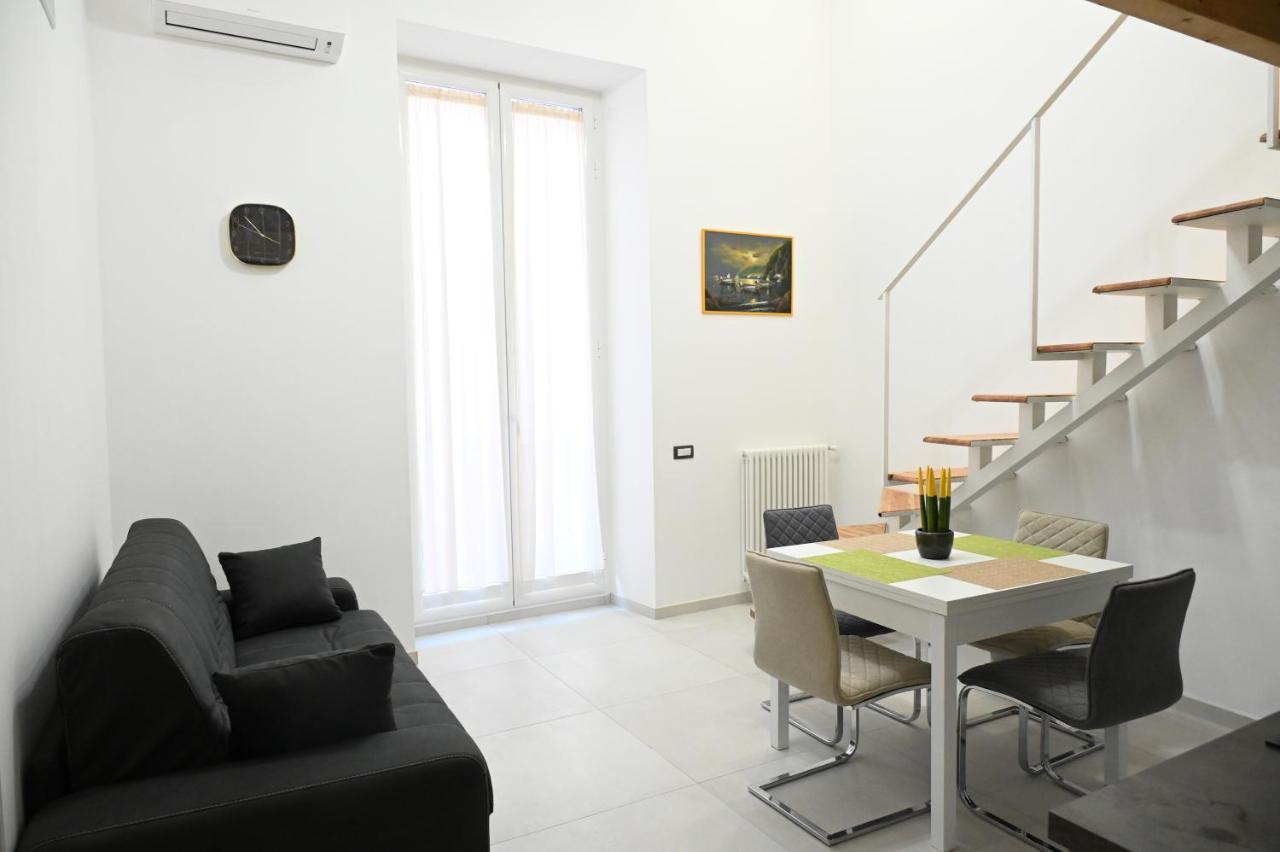 Victry's Chiaia Ferienhaus Neapel
